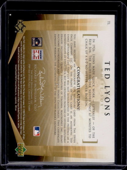 2004 Upper Deck SP Legendary Cuts Ted Lyons 69/199 Cut Signature